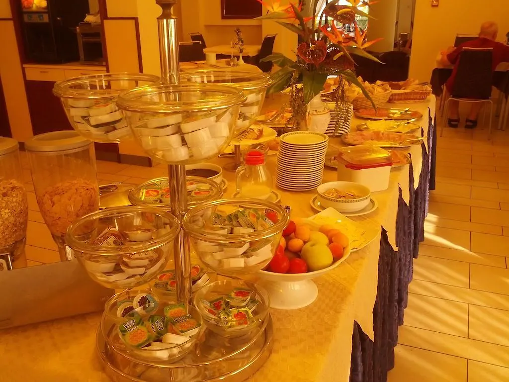 Hotel Abel Cesenatico 3*,