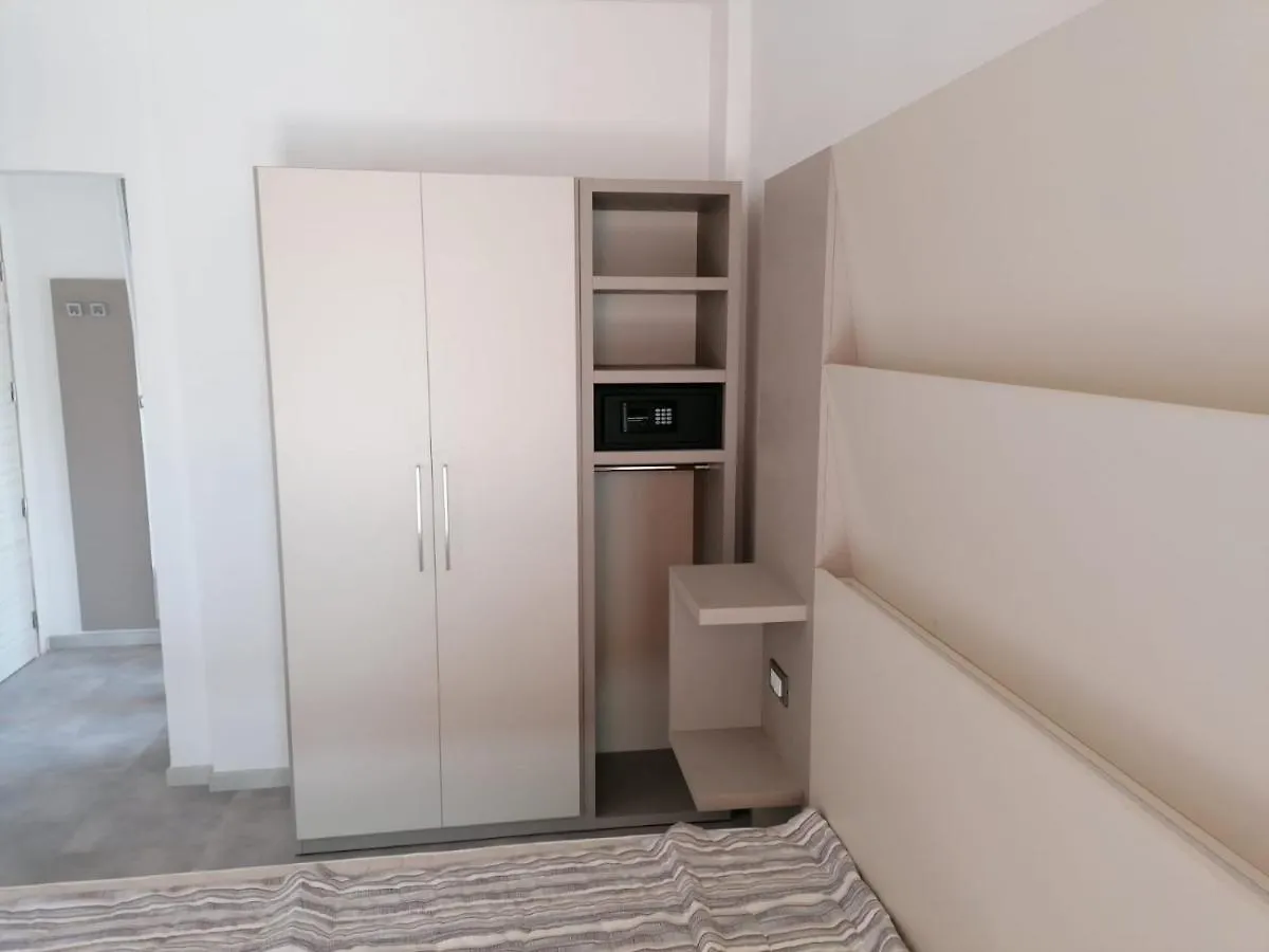 Hotel Abel & Residence 체제나티코